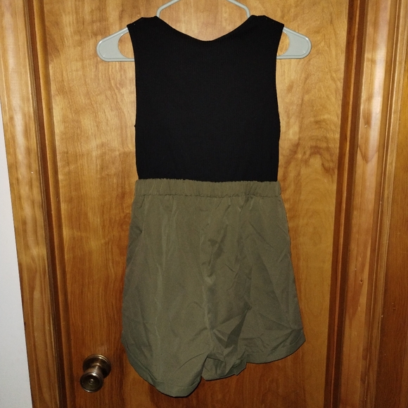 NWT ADORABLE Girls' Romper!! - Picture 2 of 4